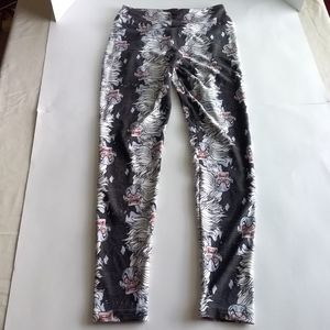 LuLaRoe Disney Cruella Deville 101 Dalmatians Leggings O/S Halloween Stretch